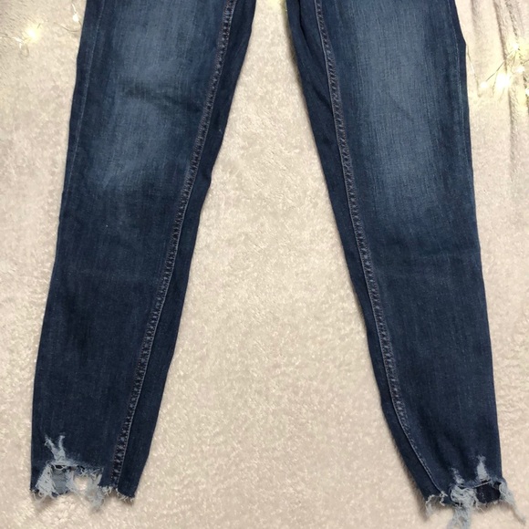 Brand new Zara skinny jeans ❤️ - Picture 3 of 5